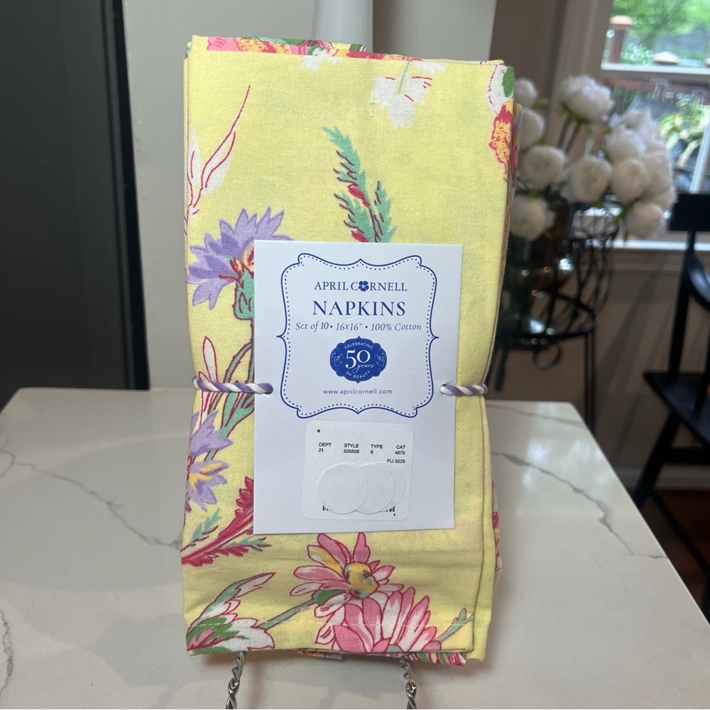 April Cornell WILDFLOWERS Yellow Napkins Set/10
16”x16” Spring Daisy NWT